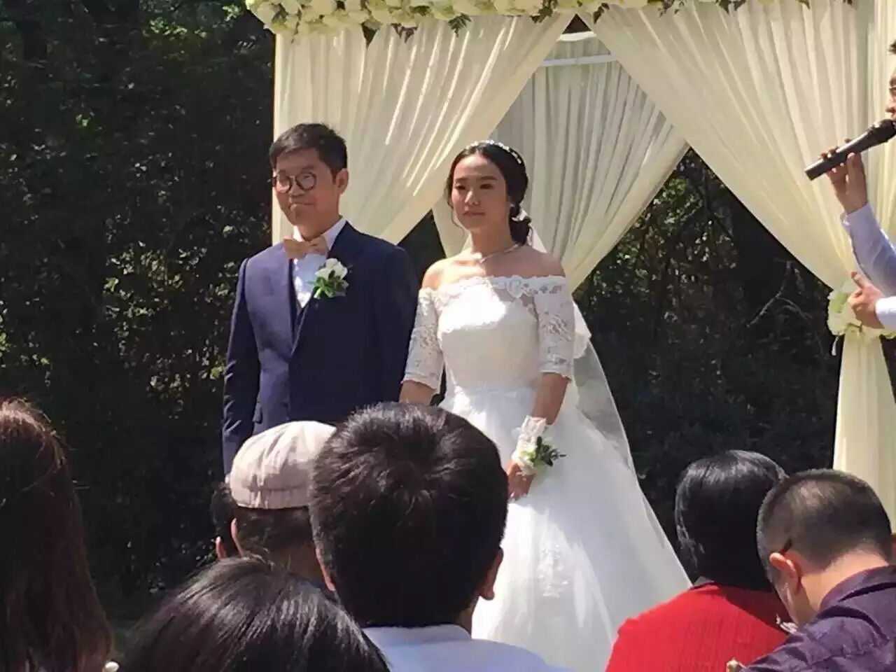 热烈庆祝范晓明和方gelaBaby世纪大婚